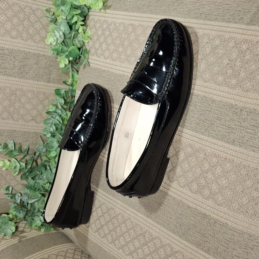 Tods Driving Moc Loafers In Black Patent Leather - Picture 16 of 16